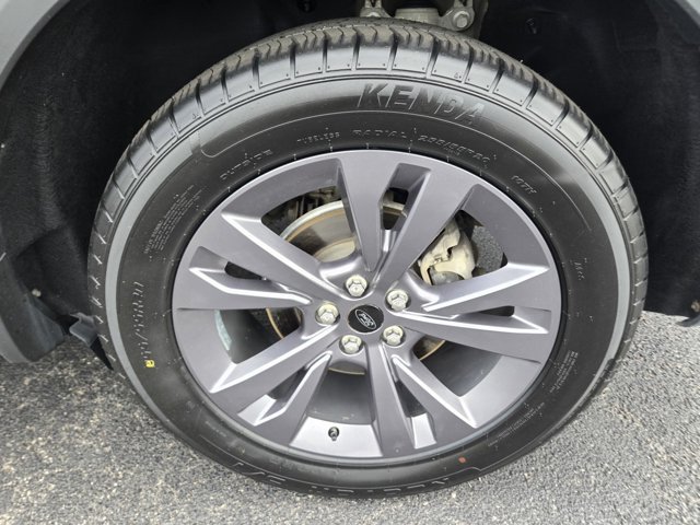 Used 2024 Ford Explorer XLT w/ Equipment Group 202A AWD/4WD image 44