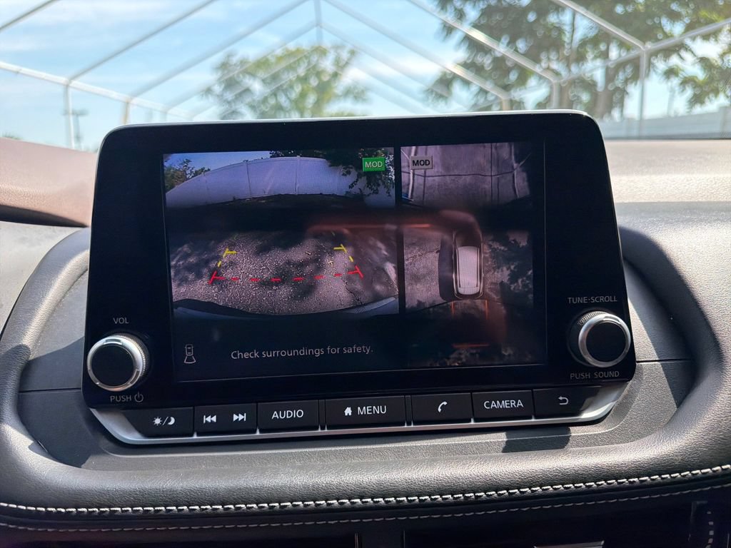 Used 2023 Nissan Rogue SL FWD image 39