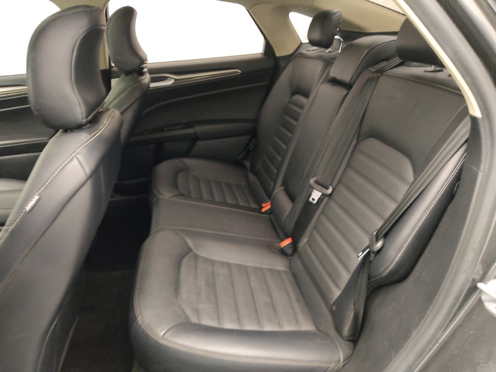 Used 2018 Ford Fusion SE w/ Fusion SE Technology Package image 18