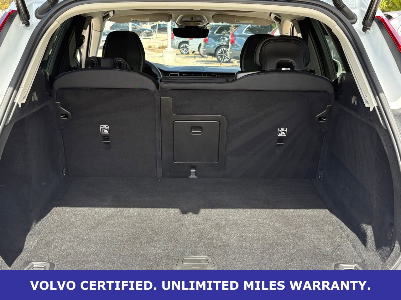 Certified 2023 Volvo XC60 B5 Core image 37