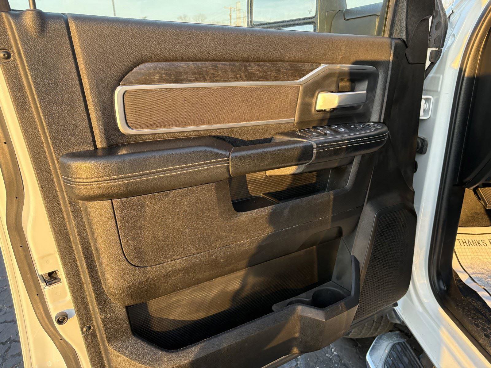 Used 2024 RAM 3500 Big Horn image 14