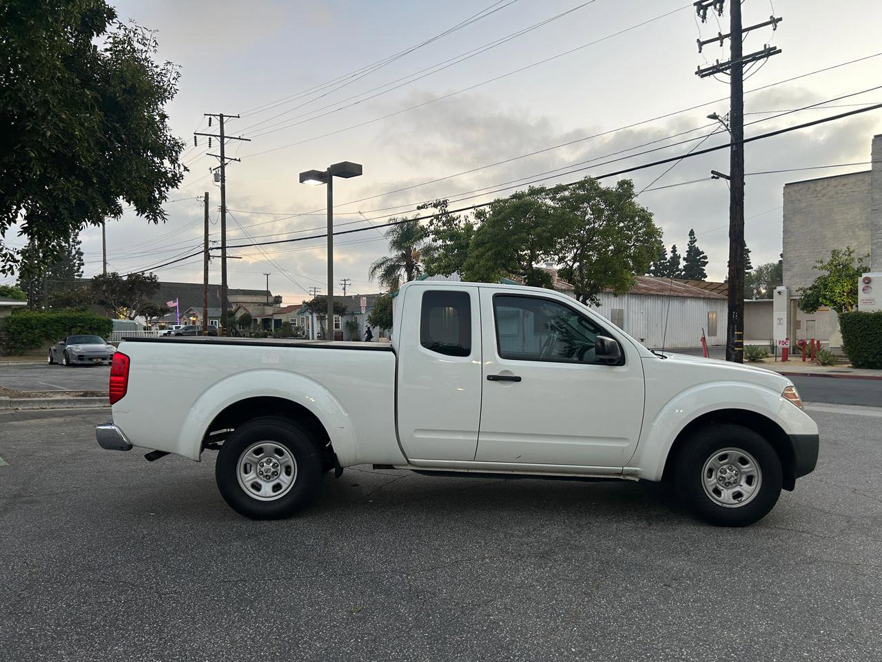 Used 2014 Nissan Frontier S image 6