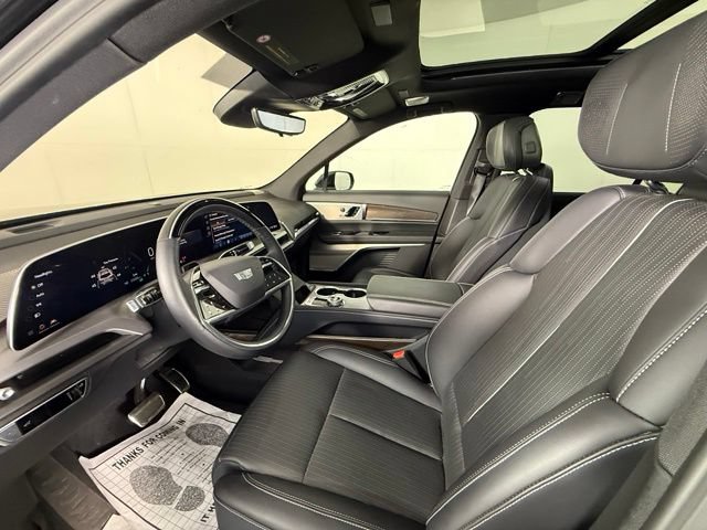 Certified 2026 Cadillac Vistiq Luxury AWD/4WD image 6
