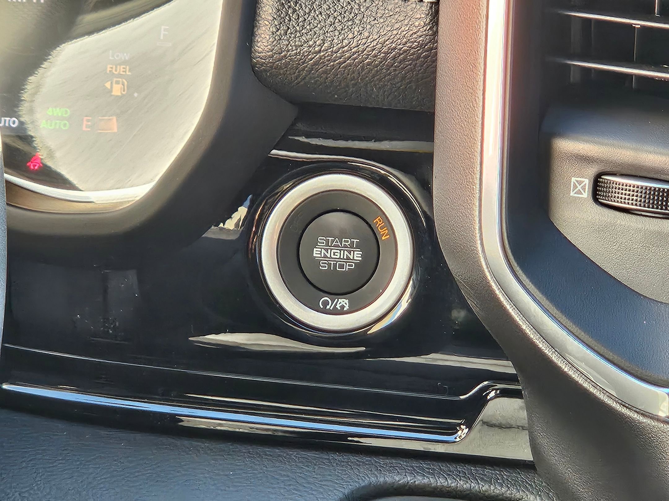 New 2026 RAM 1500 Laramie w/ Night Edition image 12