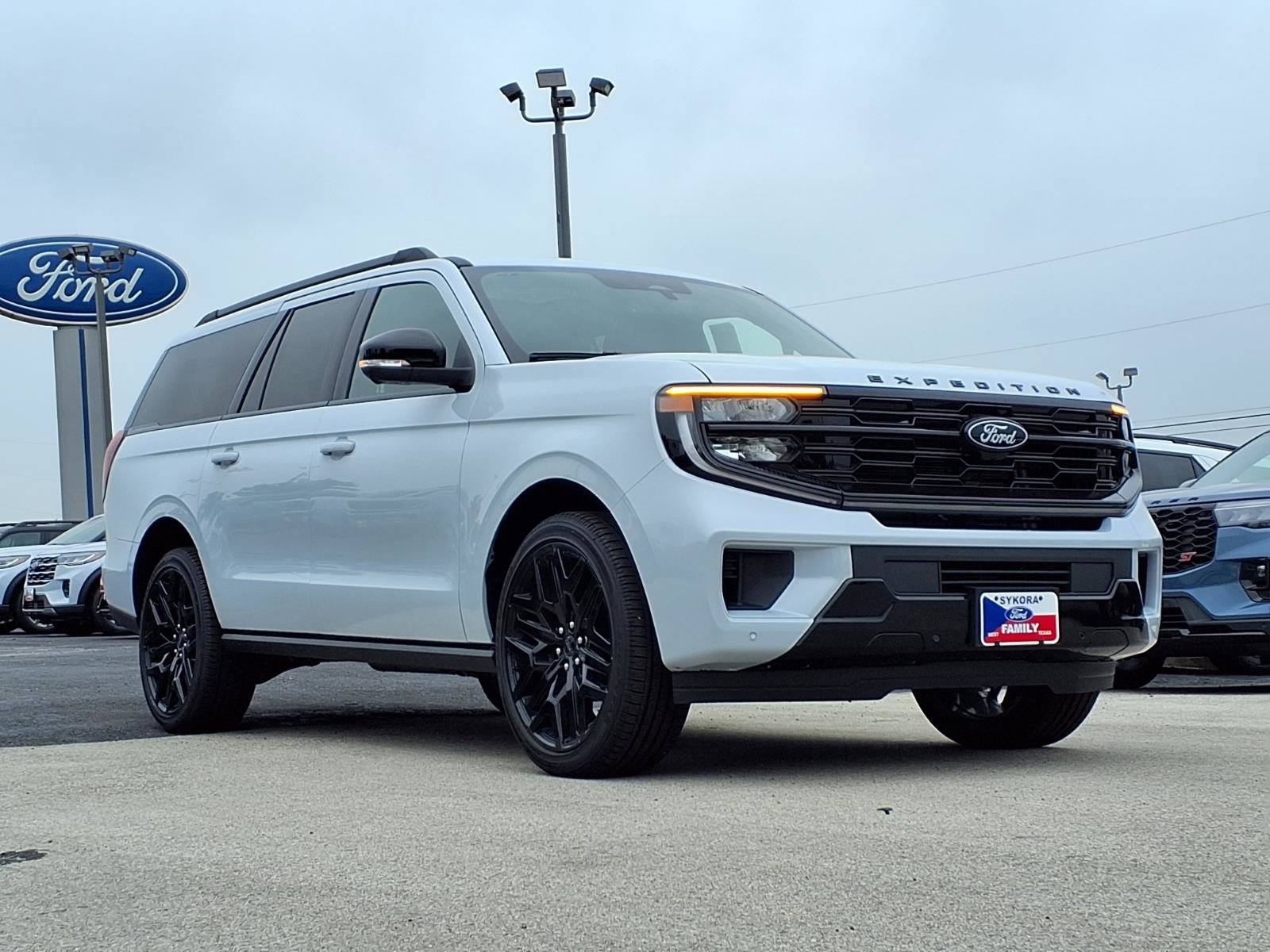 New 2026 Ford Expedition Max Platinum AWD/4WD image 3