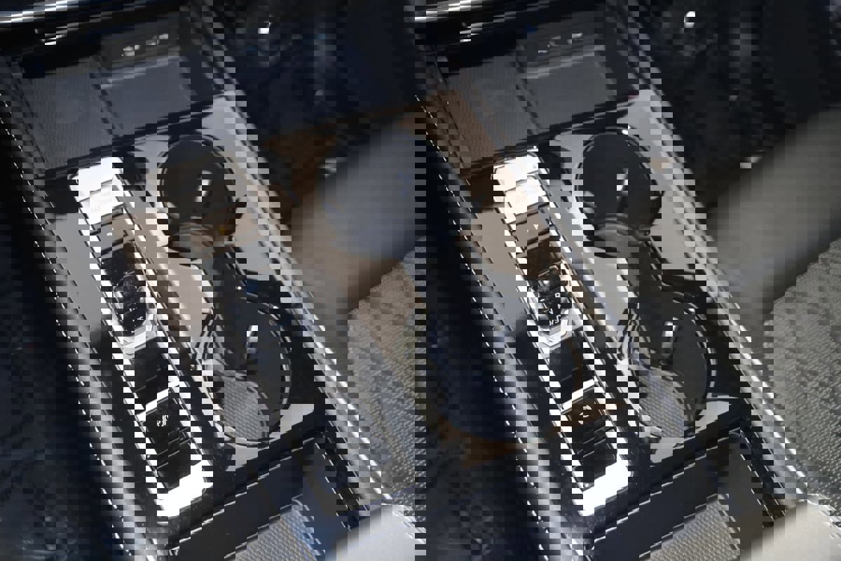 Used 2024 Volkswagen Atlas SEL Premium R-Line image 30