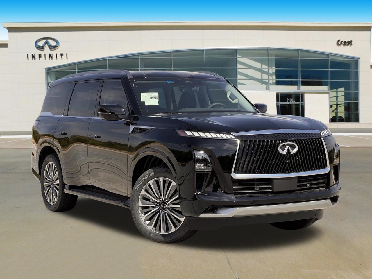 New 2027 INFINITI QX80 Luxe RWD image 2