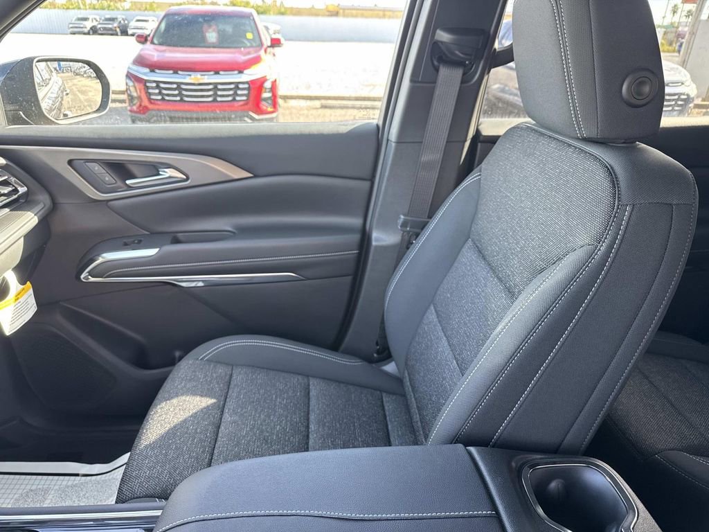 New 2026 Chevrolet Traverse LT w/ Driver Confidence Package image 17