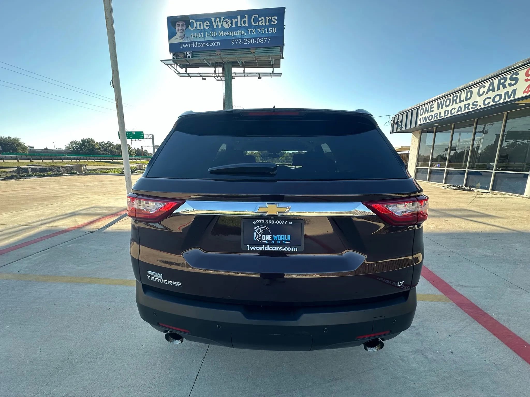 Used 2020 Chevrolet Traverse LT FWD image 4