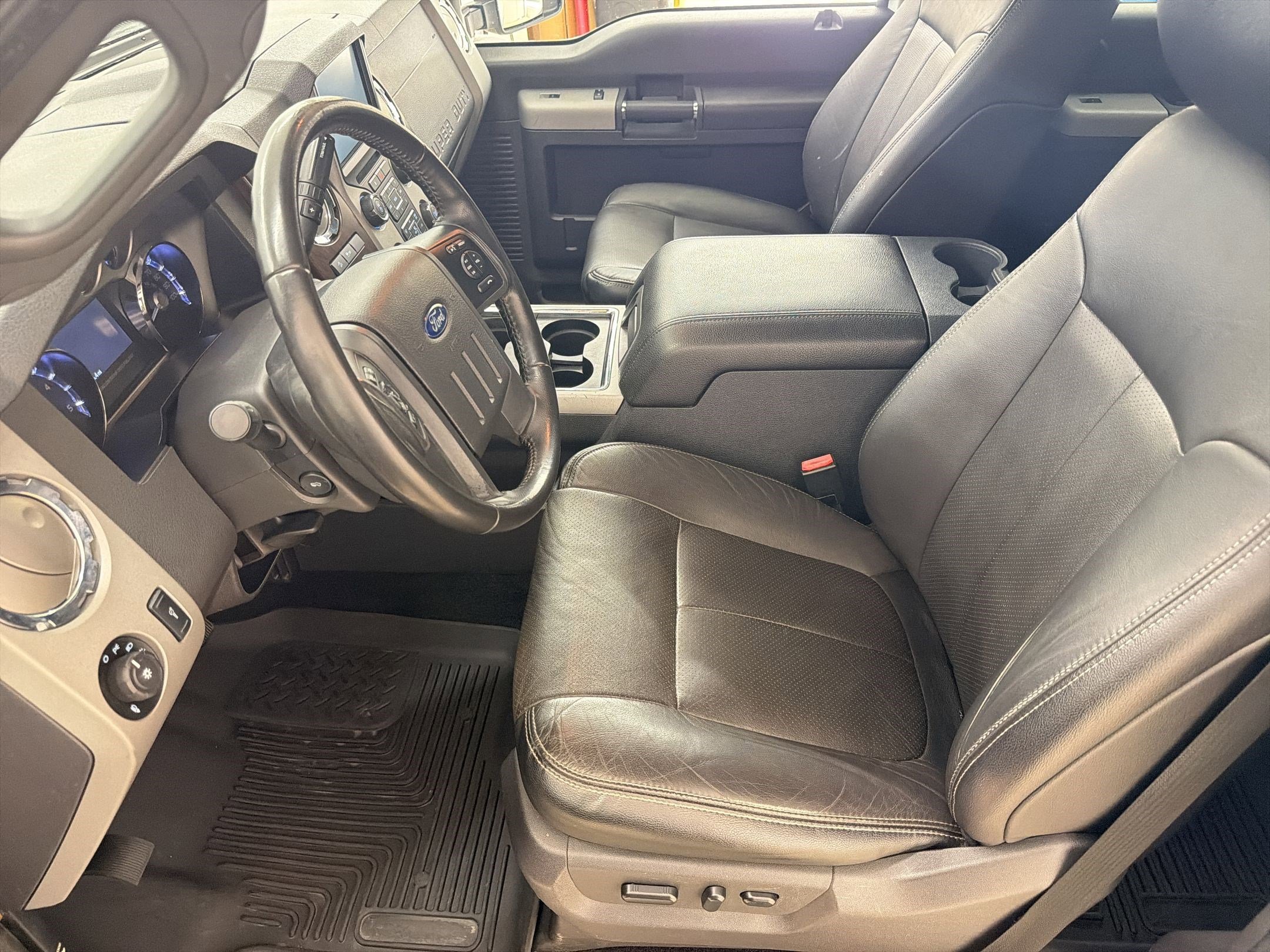 Used 2015 Ford F250 Lariat w/ FX4 Off-Road Package AWD/4WD image 5