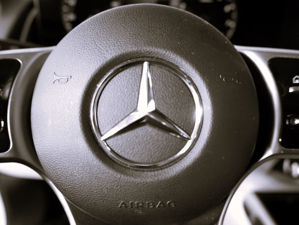Used 2023 Mercedes-Benz GLB 250 image 15