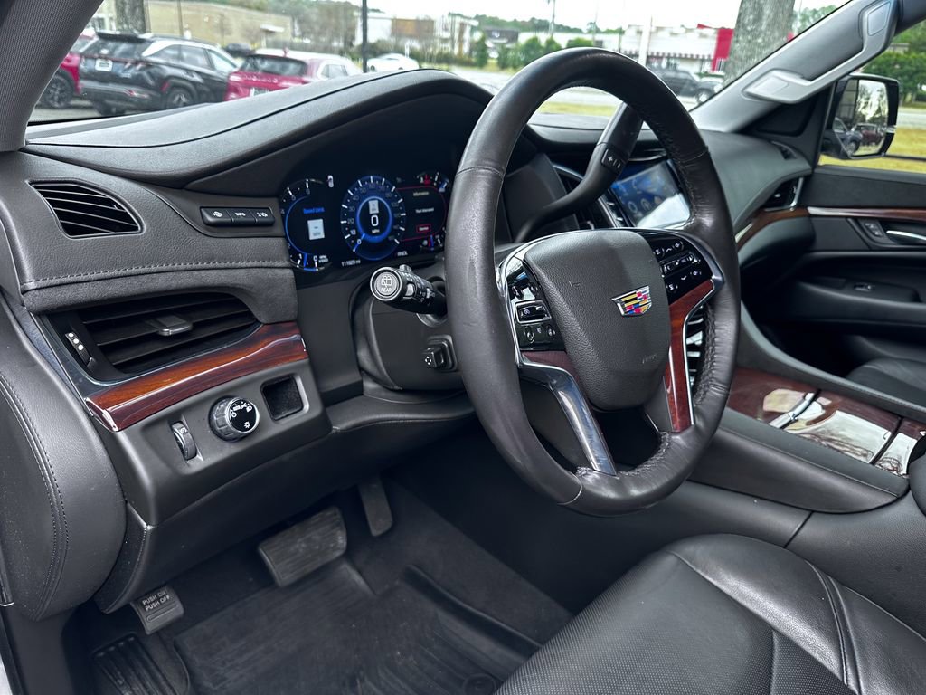 Used 2020 Cadillac Escalade Luxury image 18