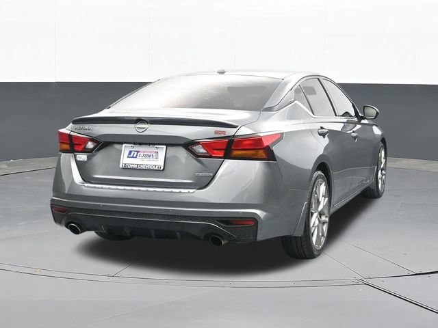 Used 2023 Nissan Altima 2.0 SR FWD image 13