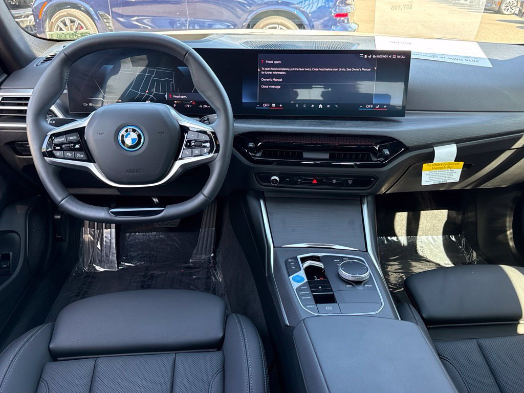 Used 2026 BMW i4 eDrive40 w/ Premium Package RWD image 31