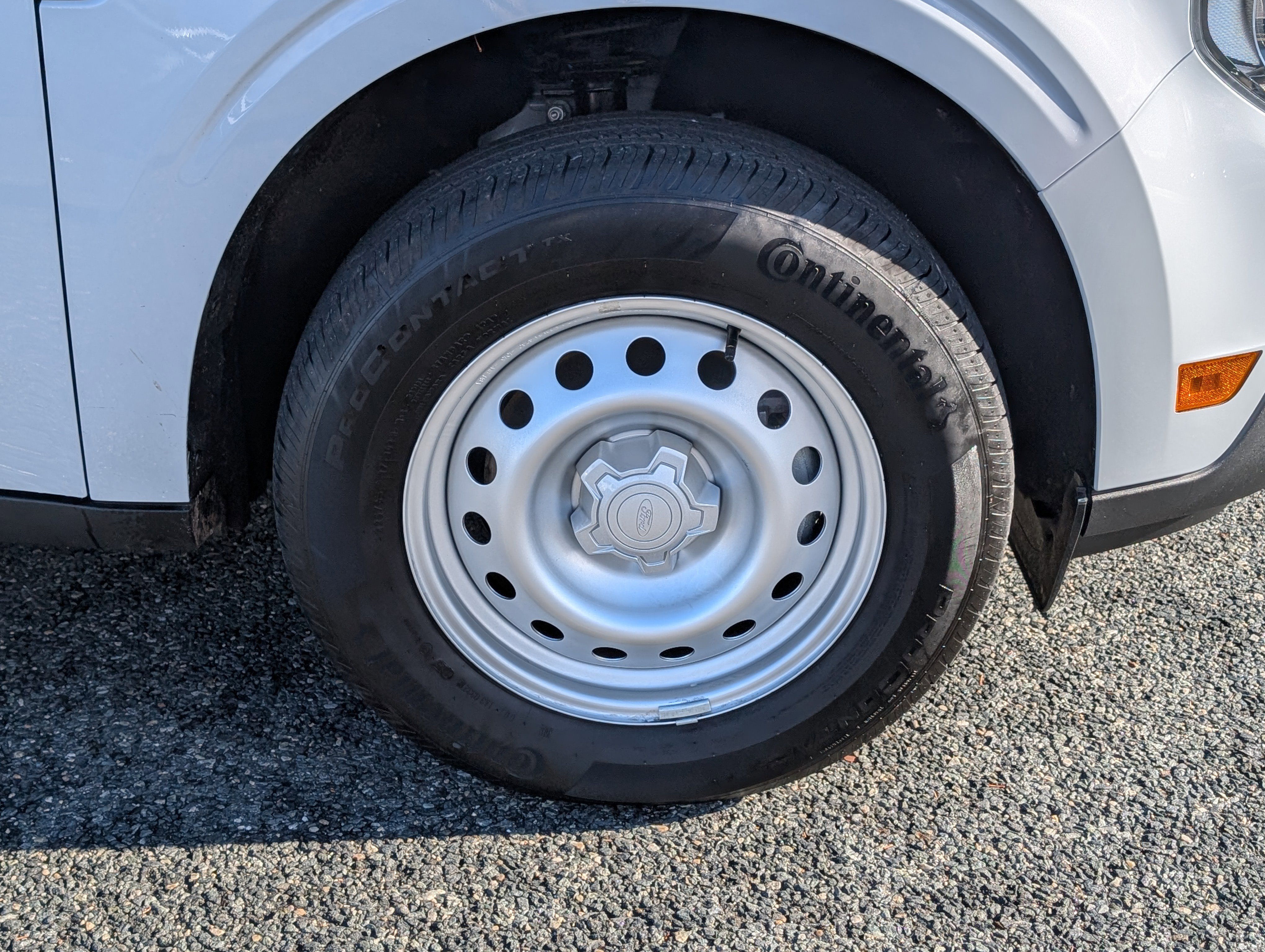 Certified 2025 Ford Maverick XL w/ Equipment Group 102A image 9