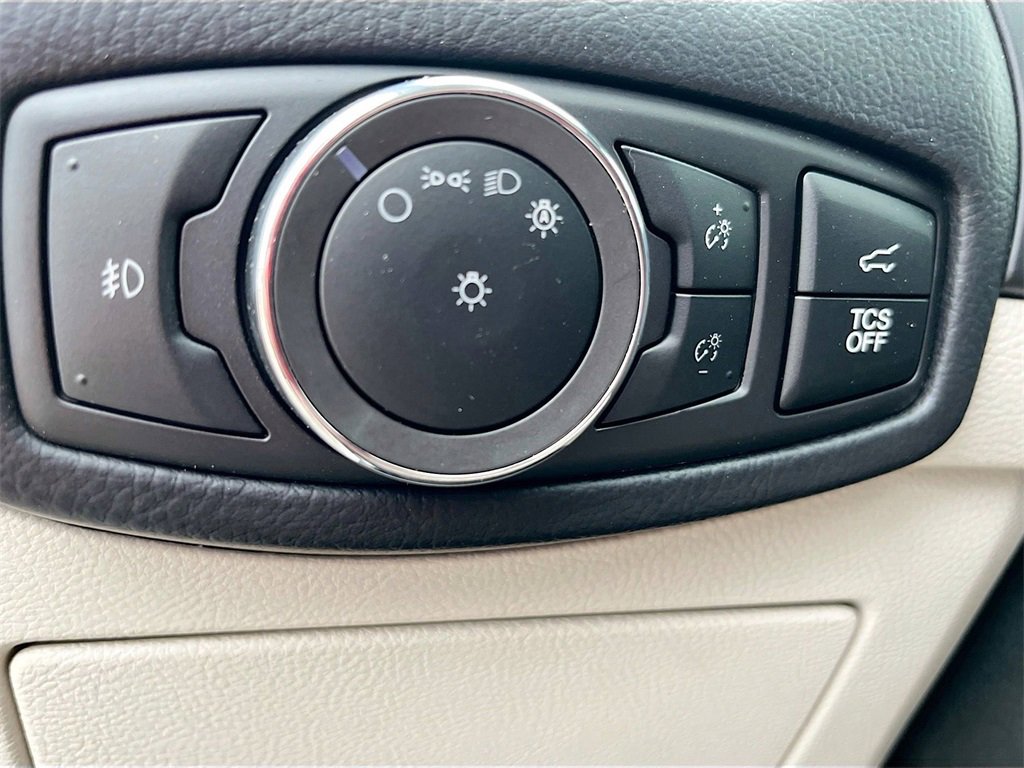 Used 2024 Ford Edge Titanium image 10