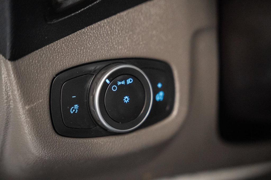 Used 2019 Ford Transit Connect XL FWD image 32