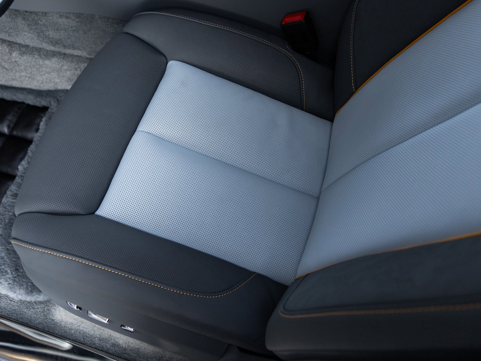 New 2026 Rolls-Royce Cullinan image 26