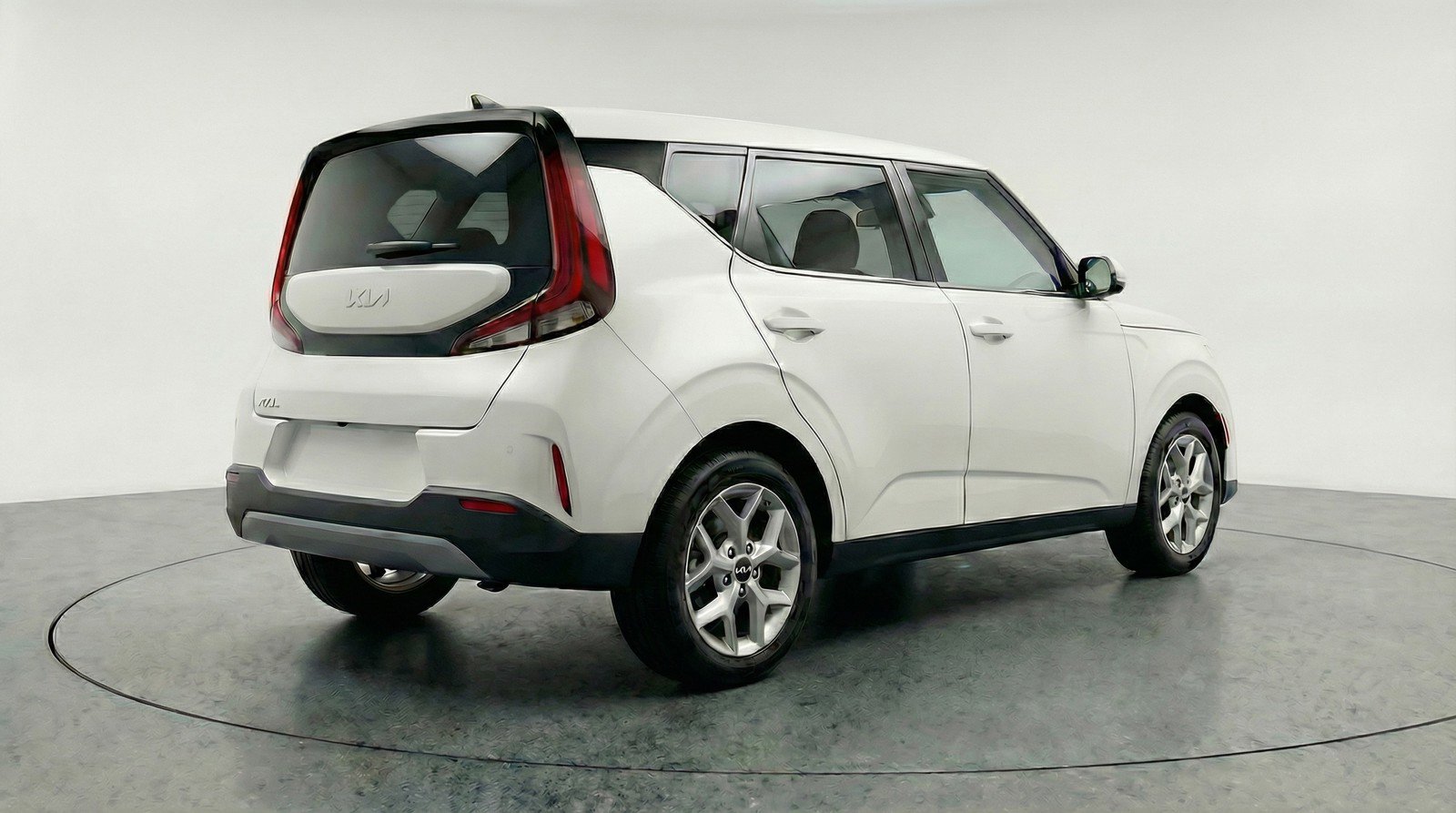 Used 2025 Kia Soul LX w/ LX Technology Package image 9