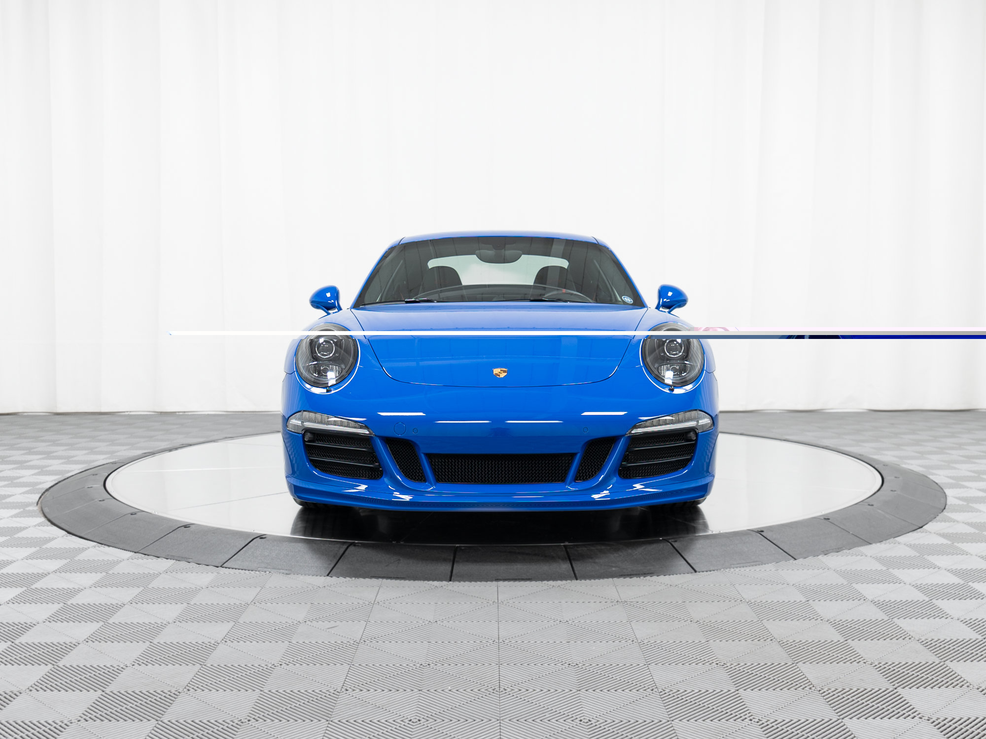 Certified 2016 Porsche 911 Carrera GTS RWD image 10