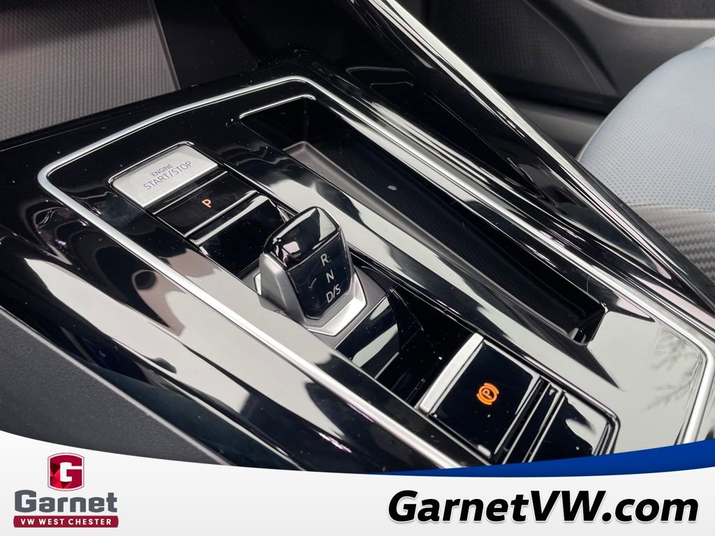 New 2026 Volkswagen Golf 2.0T image 24