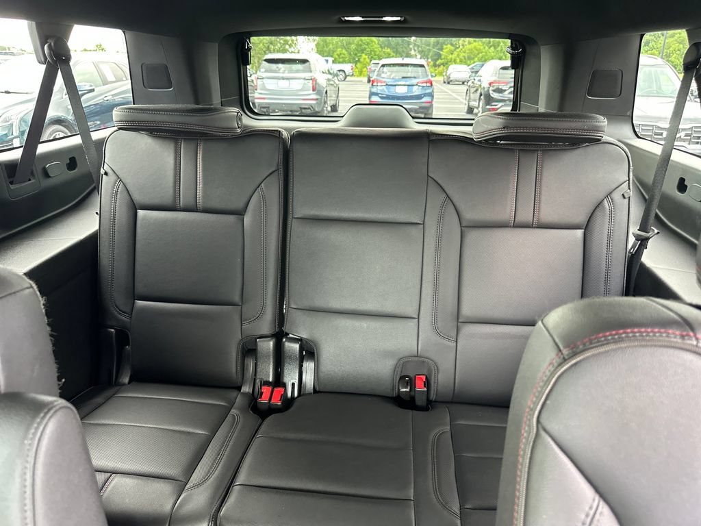 Used 2022 Chevrolet Suburban RST w/ Luxury Package AWD/4WD image 18