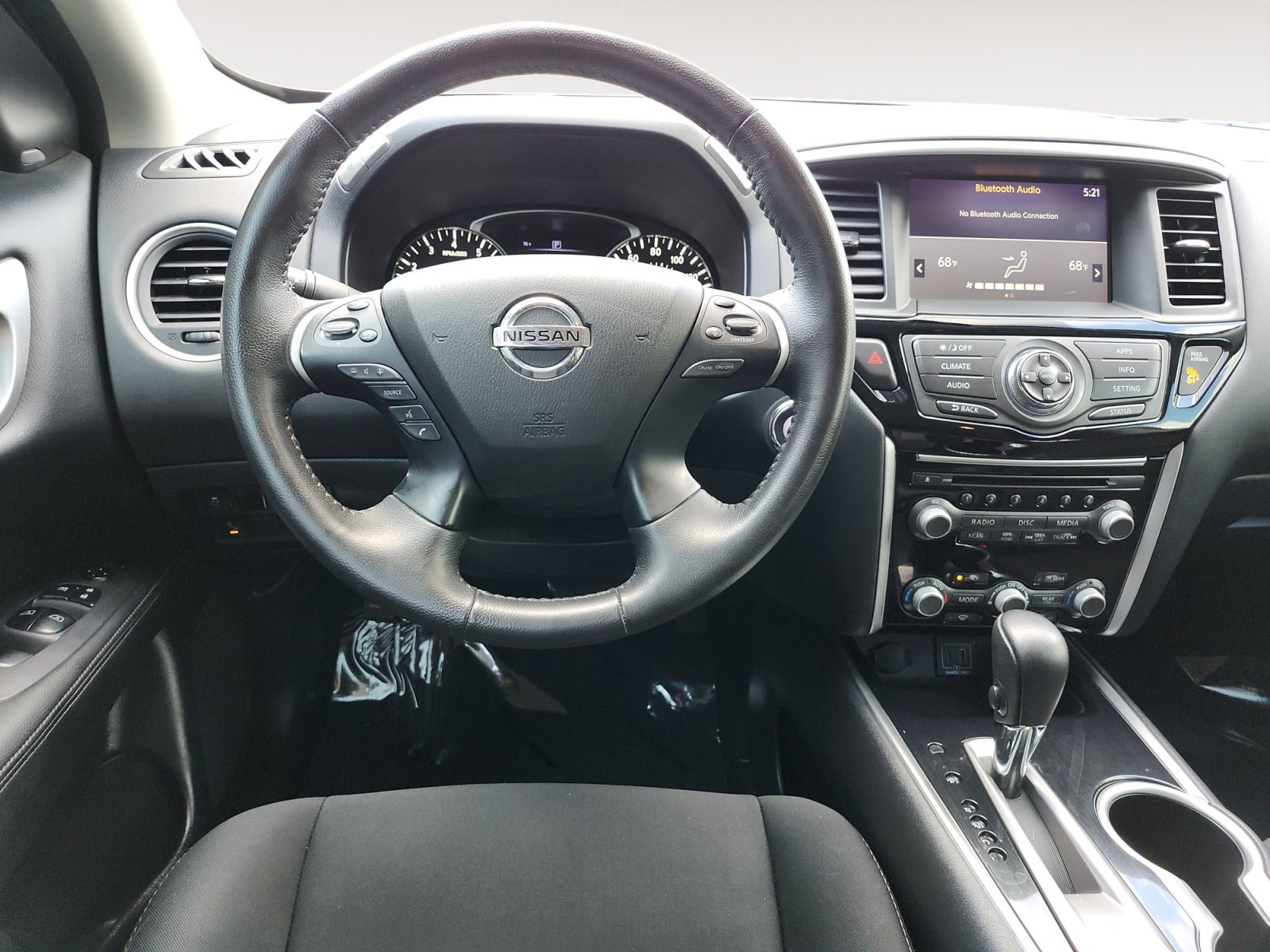 Used 2020 Nissan Pathfinder SV FWD image 10