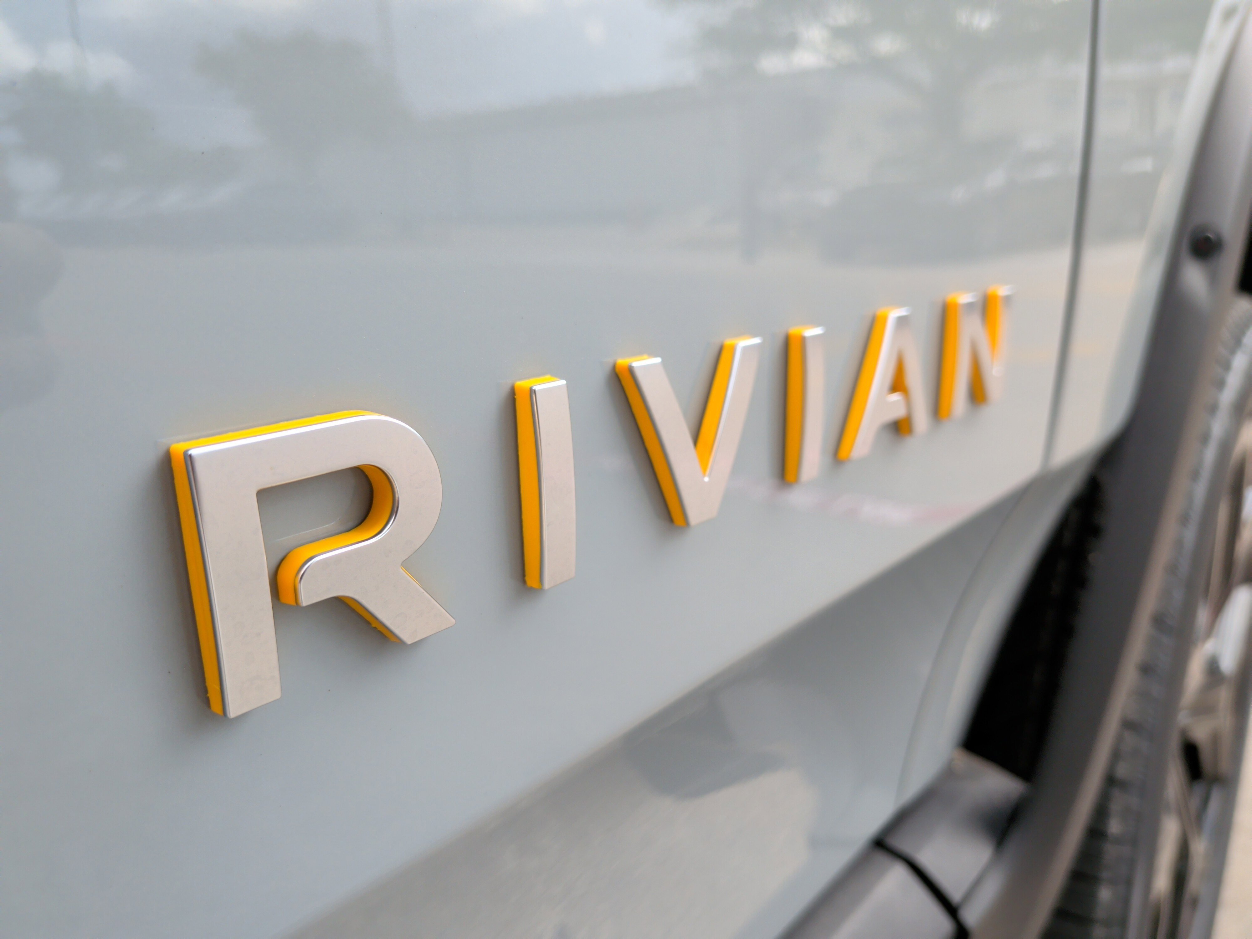 Used 2023 Rivian R1T Adventure image 37