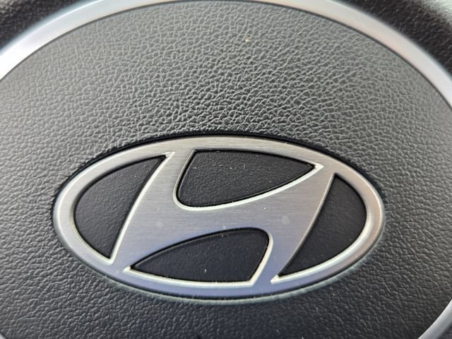 Used 2026 Hyundai Elantra SE FWD image 27