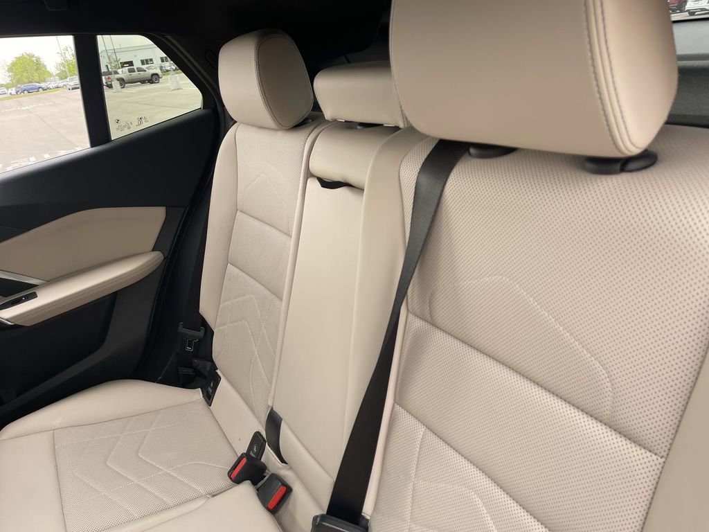 Used 2025 BMW X2 xDrive28i AWD/4WD image 36