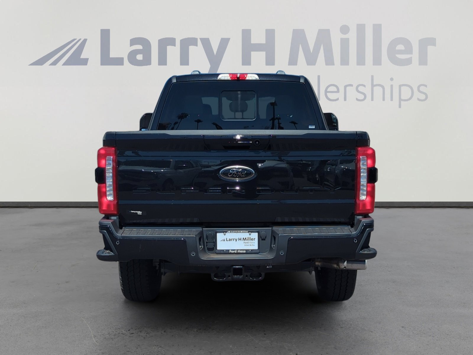 New 2025 Ford F250 XLT w/ Black Appearance Package image 4