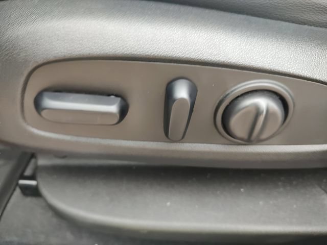 Used 2020 GMC Acadia Denali w/ Technology Package FWD image 29