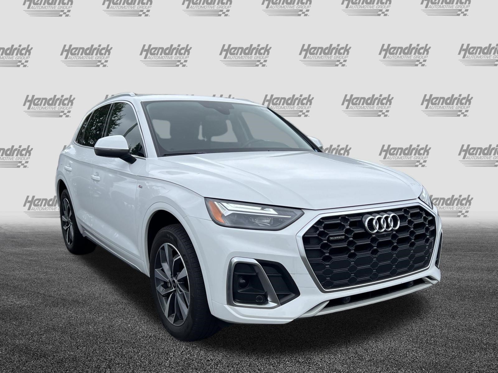 Used 2023 Audi Q5 2.0T Premium Plus w/ Premium Plus Package AWD/4WD image 2