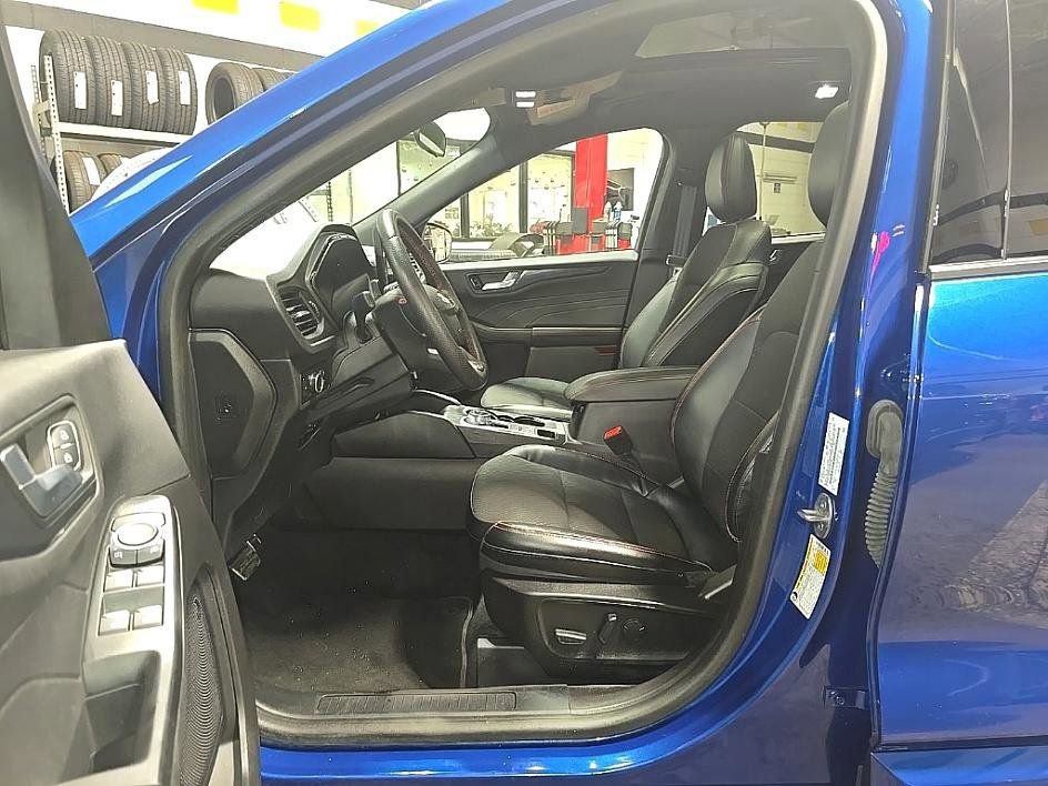 Used 2023 Ford Escape ST-Line w/ Tech Pack #1 image 10