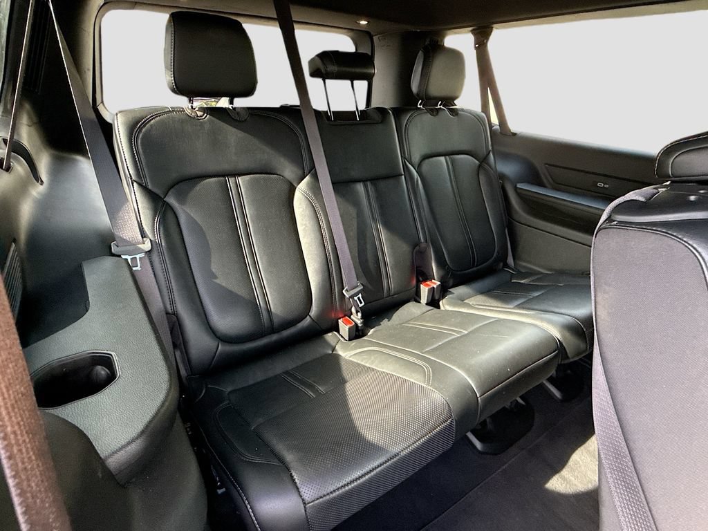 Used 2024 Jeep Wagoneer L Series III w/ Flexible Seating Group AWD/4WD image 29