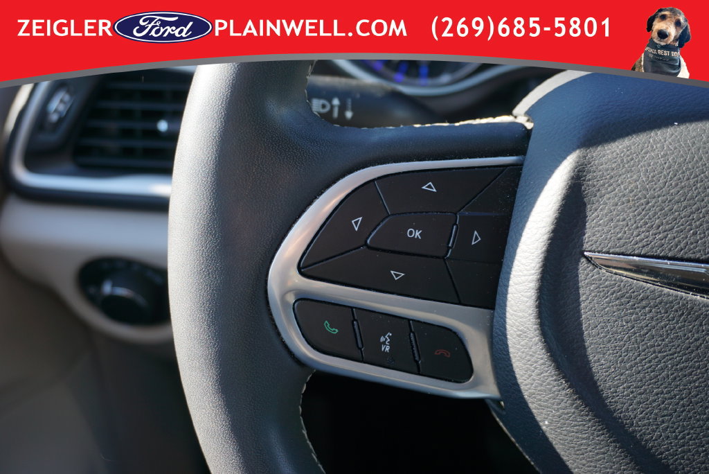 Used 2023 Chrysler Voyager LX FWD image 25