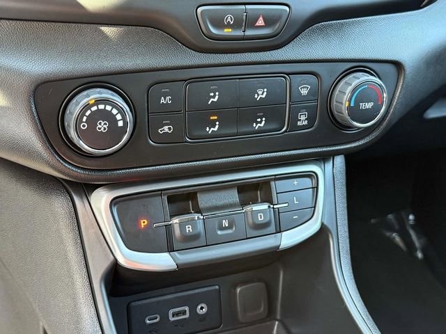 Certified 2024 GMC Terrain SLE image 17