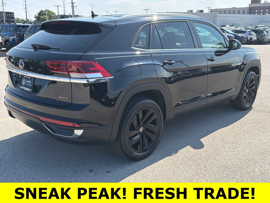 Certified 2023 Volkswagen Atlas Cross Sport SE w/ Black Wheel Package AWD/4WD image 6