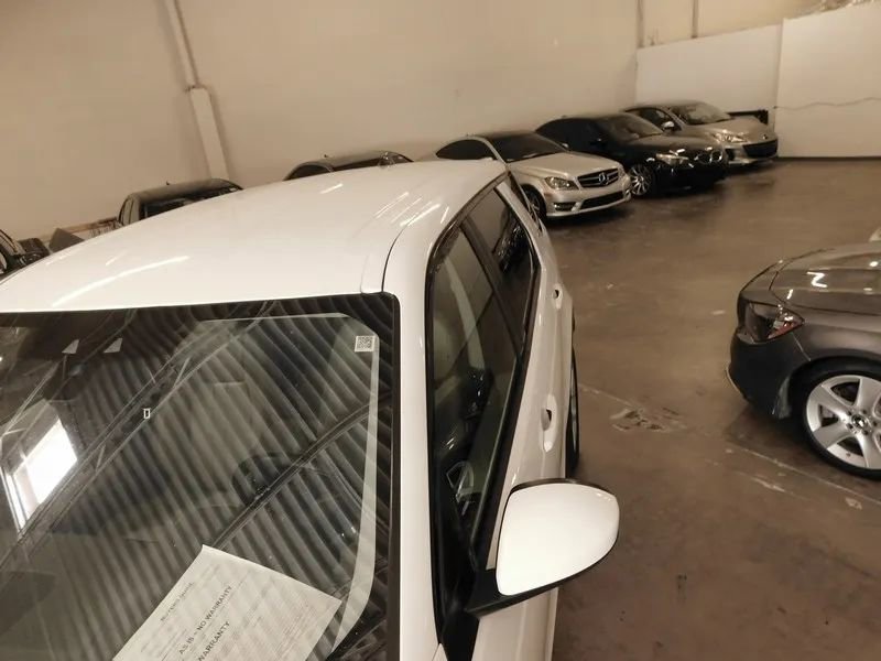 Used 2019 Land Rover Discovery Sport SE AWD/4WD image 18