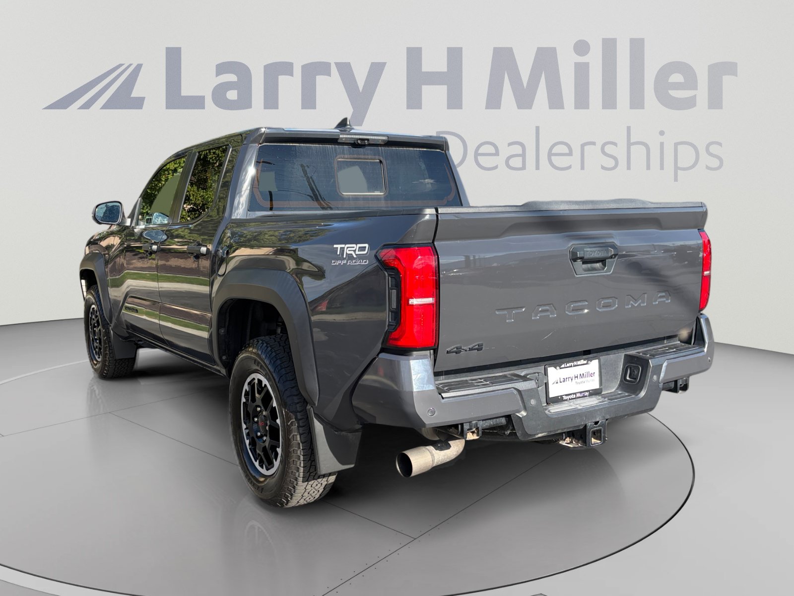Used 2024 Toyota Tacoma TRD Off-Road w/ TRD Off Road Premium Package AWD/4WD image 3
