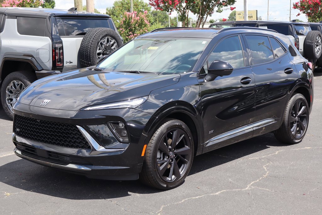 New 2025 Buick Envision Sport Touring image 2