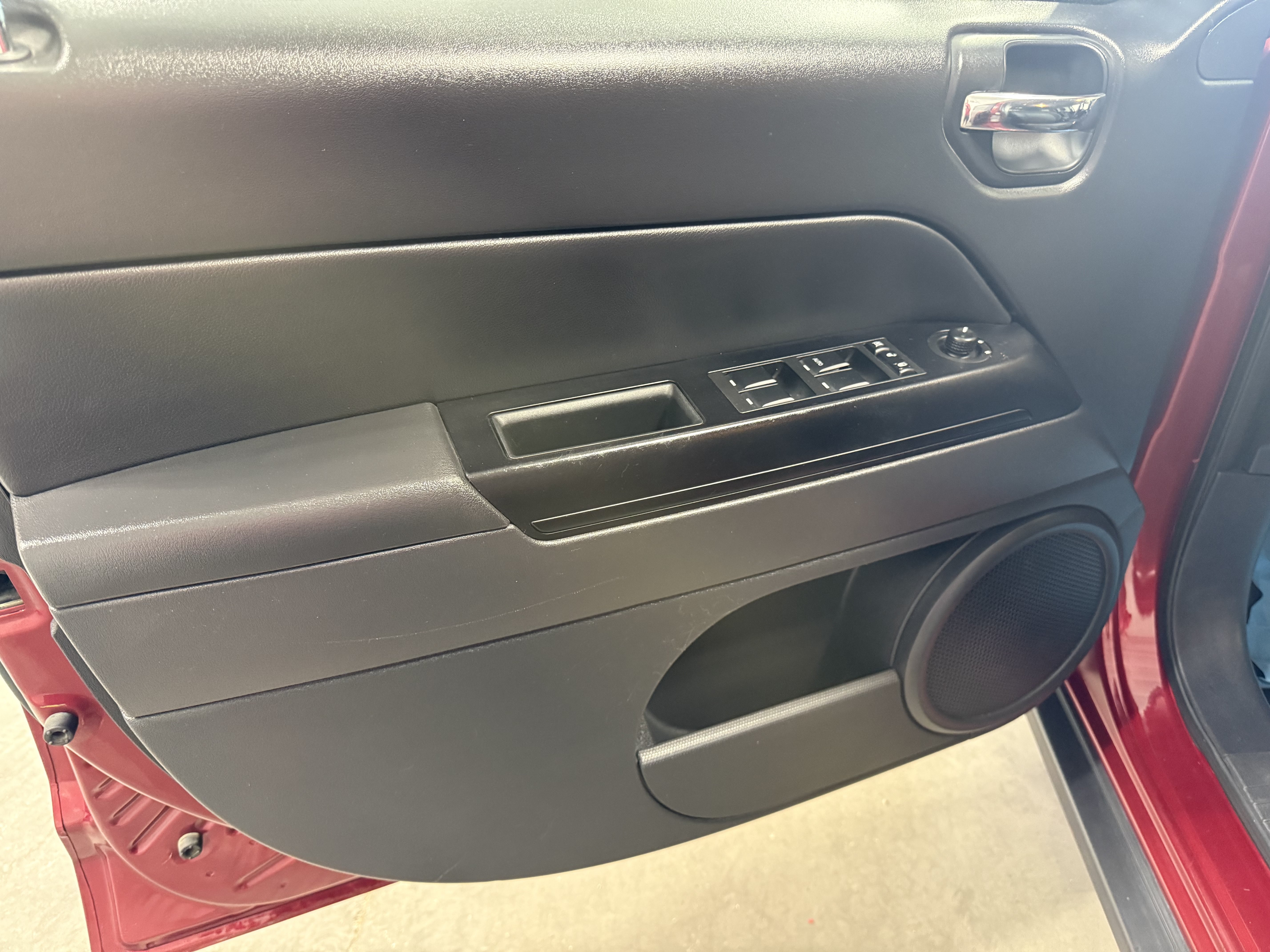Used 2017 Jeep Compass Sport w/ Power Value Group AWD/4WD image 15