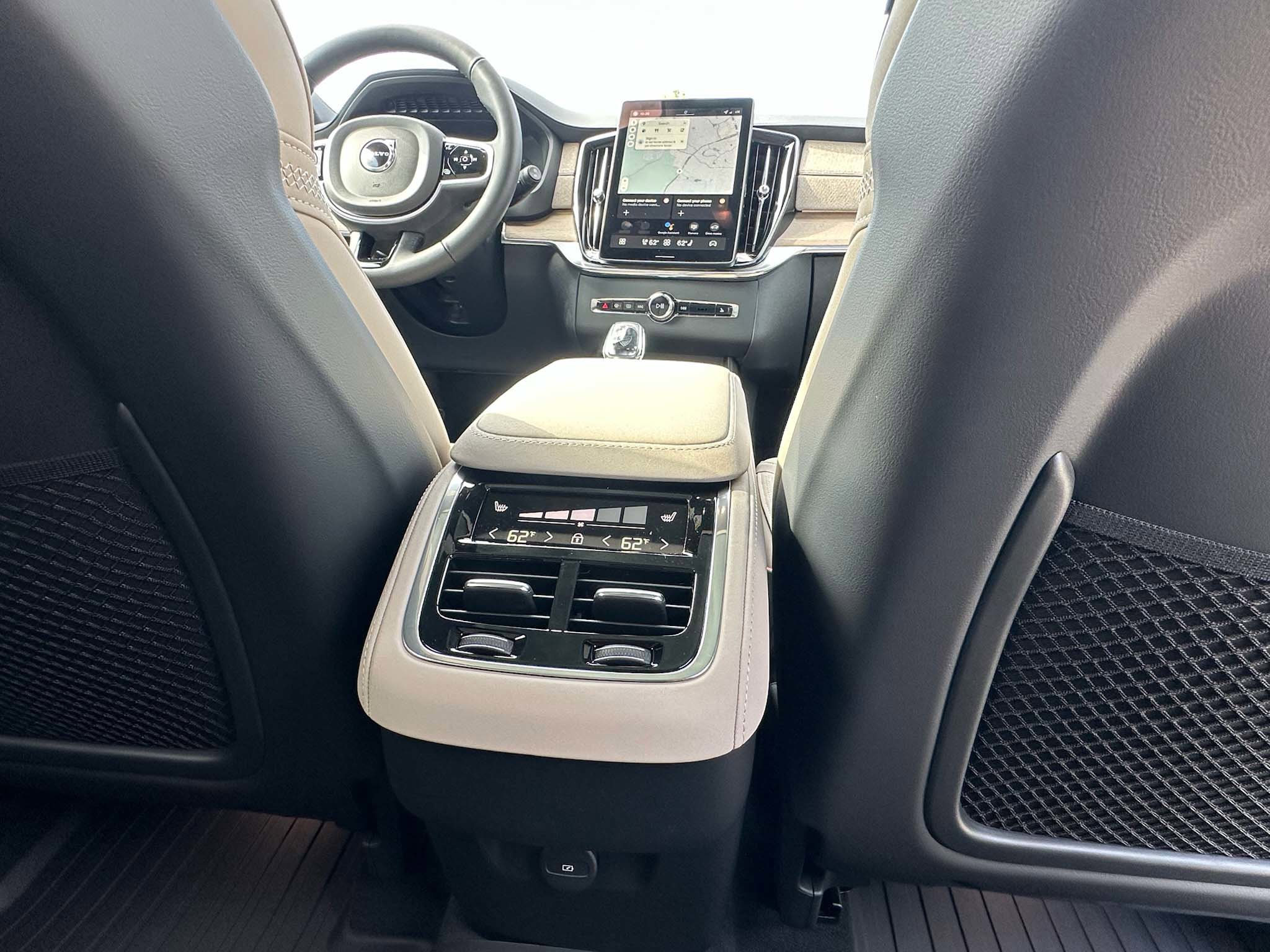 Used 2026 Volvo XC90 B6 Plus w/ Protection Package AWD/4WD image 12