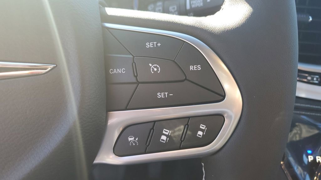 New 2026 Chrysler Pacifica Select image 29