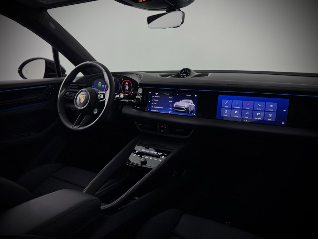 New 2025 Porsche Macan 4 Electric image 22