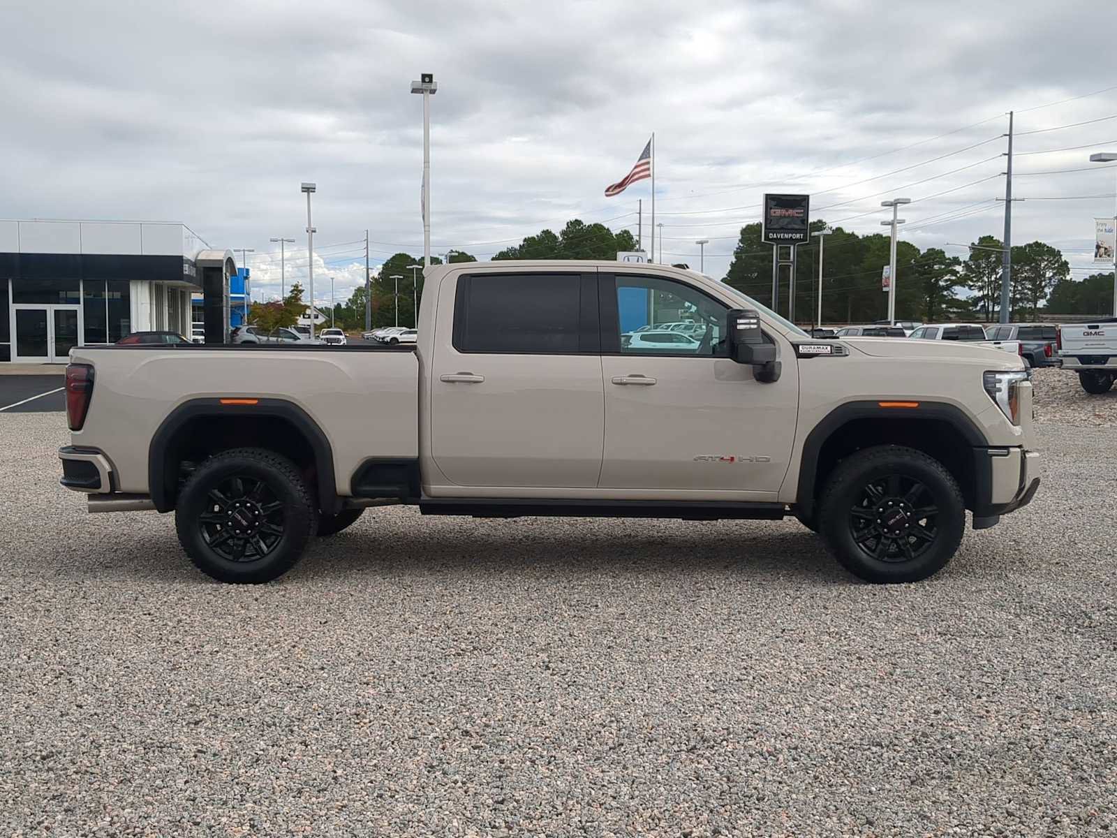New 2026 GMC Sierra 2500 AT4 w/ AT4 Premium Plus Package image 9
