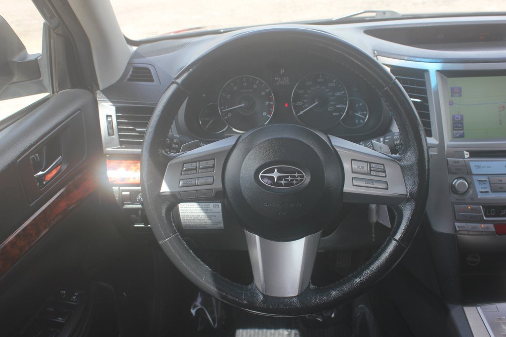 Used 2011 Subaru Outback 2.5i Limited AWD/4WD image 10