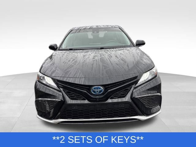 Used 2021 Toyota Camry XSE w/ Navigation Upgrade Package image 8