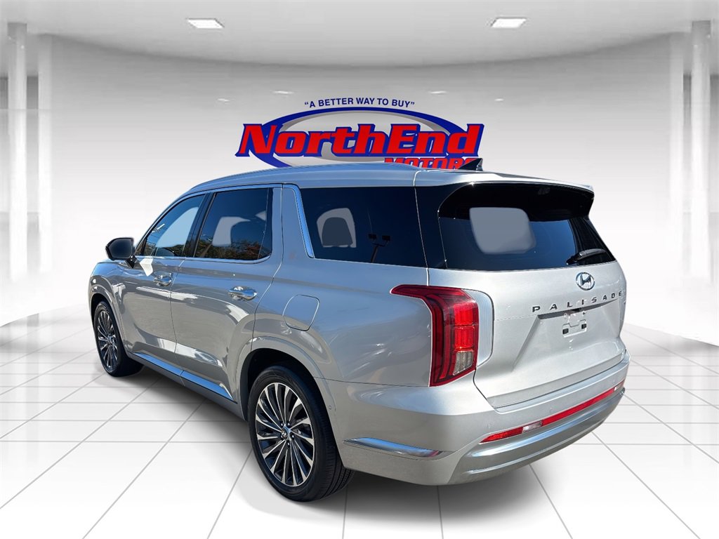 Used 2024 Hyundai Palisade Calligraphy image 6