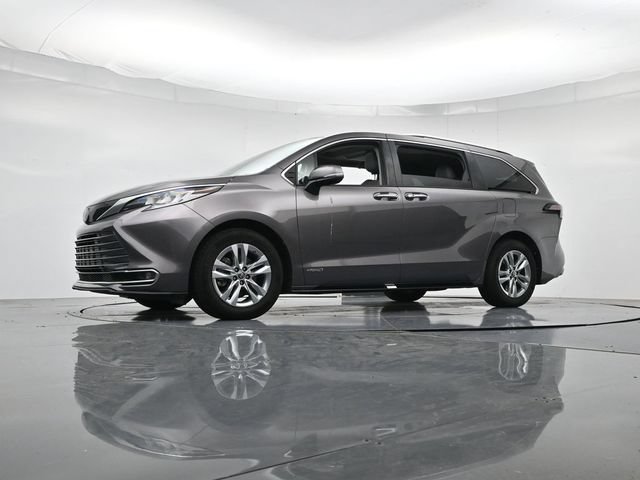 Used 2021 Toyota Sienna Limited FWD image 40